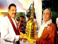 Tổng thống Sri Lanka tặng xá-lợi tới Phật tử Mỹ và Hàn Quốc